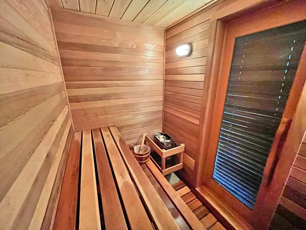 02e1511b c53c 4d93 b8fa 64dc34fbb5aa.jpg